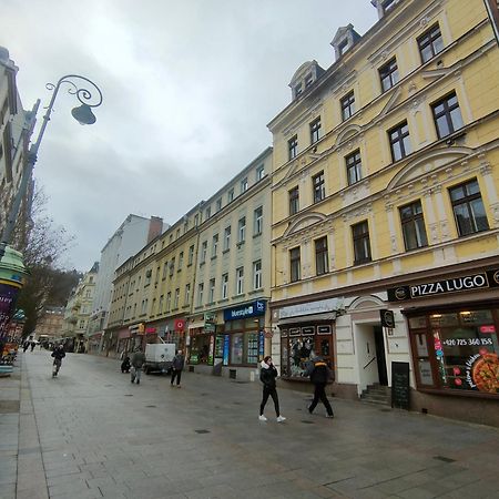 Family Apartment Kv Karlovy Vary Esterno foto